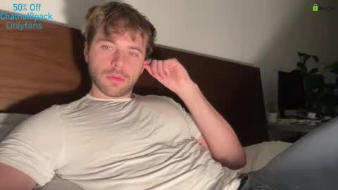 Edward aka Wolf online show from December 16, 2025, 10:15 pm