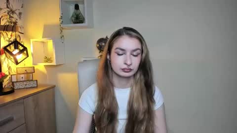 NINA online show from November 18, 2025, 6:40 am