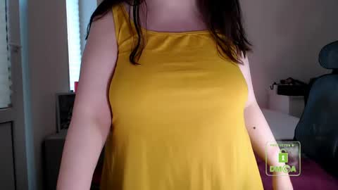 Snapshot of hot_and_pretty chatting on April 22, 2026, 3:13 pm Lila online show from April 22, 2026, 3:13 pm