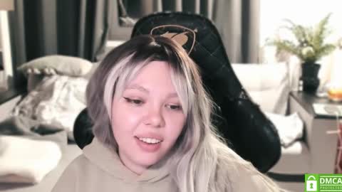 Snapshot of hot_babayaga chatting on December 1, 2024, 6:41 pm online show from December 1, 2024, 6:41 pm