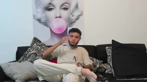 Snapshot of hot_bad_boy69 chatting on October 15, 2025, 8:31 pm hot bad boy69 online show from October 15, 2025, 8:31 pm