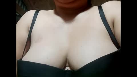 hot_boobs21 online show from March 9, 2025, 9:14 pm