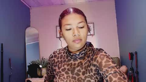 Snapshot of hot_chocolate_4u chatting on February 2, 2026, 12:37 pm hot chocolate 4u online show from February 2, 2026, 12:37 pm