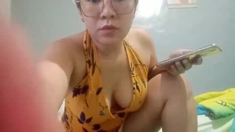 Snapshot of hot_emma1112 chatting on May 23, 2026, 3:23 am hot_emma1112 online show from May 23, 2026, 3:23 am