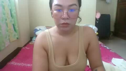 Snapshot of hot_emma1112 chatting on May 30, 2026, 1:25 am hot_emma1112 online show from May 30, 2026, 1:25 am