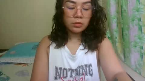 hot_emma1112 online show from June 1, 2026, 2:57 am