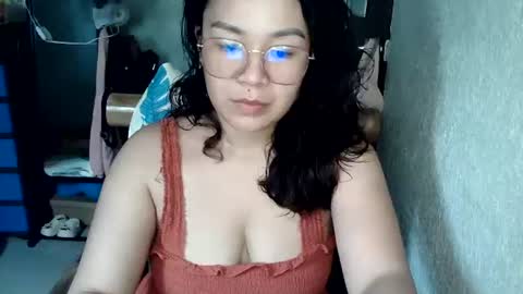 hot_emma1112 online show from July 28, 2026, 2:07 am
