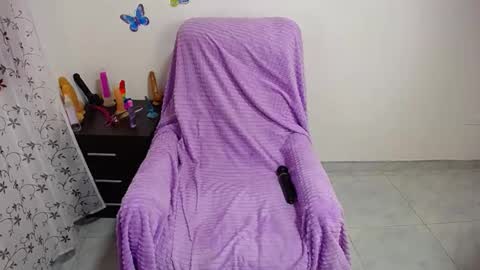 angie online show from February 24, 2025, 8:58 pm