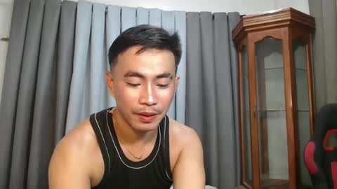 hot_khevin online show from October 18, 2025, 10:38 am