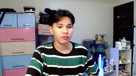 Snapshot of hot_kisser19 chatting on March 6, 2026, 5:20 pm mark online show from March 6, 2026, 5:20 pm