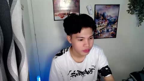 Snapshot of hot_kisser19 chatting on March 25, 2026, 2:45 pm mark online show from March 25, 2026, 2:45 pm