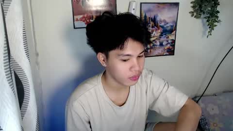 Snapshot of hot_kisser19 chatting on April 10, 2026, 4:55 pm mark online show from April 10, 2026, 4:55 pm