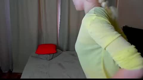 hot_kittie_hot online show from June 30, 2026, 5:19 am