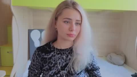hot_kittie_hot online show from July 23, 2026, 8:01 am
