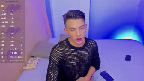 Snapshot of hot_latin_temptation chatting on April 10, 2026, 3:12 am Alejandro online show from April 10, 2026, 3:12 am
