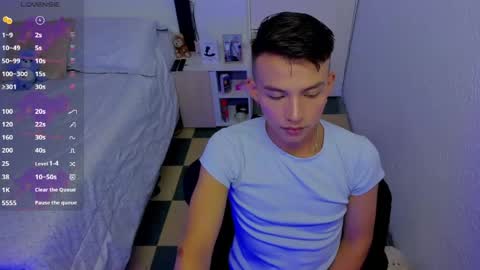 Snapshot of hot_latin_temptation chatting on April 29, 2026, 1:43 am Alejandro online show from April 29, 2026, 1:43 am