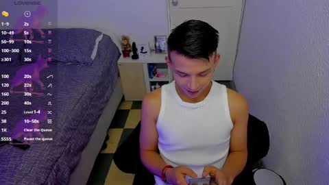 Snapshot of hot_latin_temptation chatting on May 5, 2026, 1:46 am Alejandro online show from May 5, 2026, 1:46 am