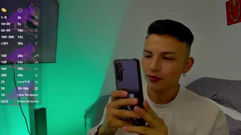 Snapshot of hot_latin_temptation chatting on May 13, 2026, 2:20 am Alejandro online show from May 13, 2026, 2:20 am