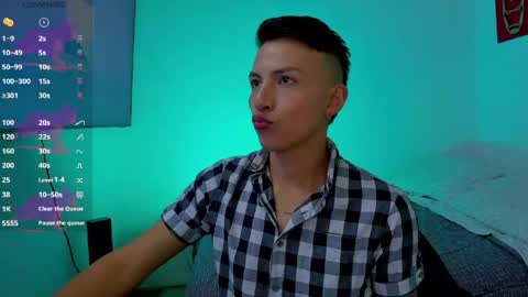 Snapshot of hot_latin_temptation chatting on May 14, 2026, 1:34 am Alejandro online show from May 14, 2026, 1:34 am