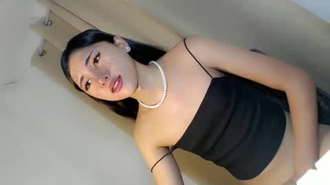 Snapshot of hot_little_angel18 chatting on May 22, 2026, 2:51 am hot_little_angel18 online show from May 22, 2026, 2:51 am