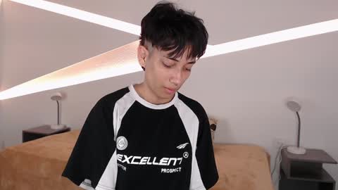 Snapshot of hot_little_bunny chatting on January 17, 2025, 9:50 pm Alana online show from January 17, 2025, 9:50 pm