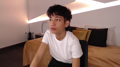 Snapshot of hot_little_bunny chatting on February 2, 2025, 9:23 pm Alana online show from February 2, 2025, 9:23 pm