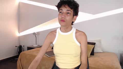 Snapshot of hot_little_bunny chatting on February 4, 2025, 9:20 pm Alana online show from February 4, 2025, 9:20 pm