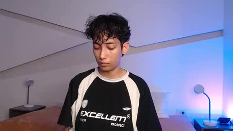 Snapshot of hot_little_bunny chatting on February 18, 2025, 8:36 pm Alana online show from February 18, 2025, 8:36 pm