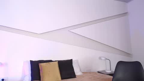 Snapshot of hot_little_bunny chatting on February 25, 2025, 9:02 pm Alana online show from February 25, 2025, 9:02 pm