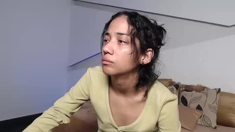 Snapshot of hot_little_bunny chatting on September 23, 2025, 8:23 pm Alana online show from September 23, 2025, 8:23 pm