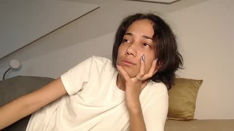 Snapshot of hot_little_bunny chatting on October 1, 2025, 9:32 pm Alana online show from October 1, 2025, 9:32 pm