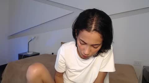 Snapshot of hot_little_bunny chatting on October 15, 2025, 9:15 pm Alana online show from October 15, 2025, 9:15 pm