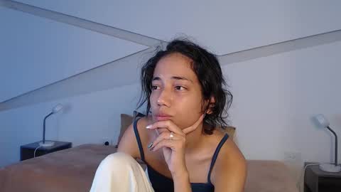Snapshot of hot_little_bunny chatting on October 22, 2025, 9:36 pm Alana online show from October 22, 2025, 9:36 pm