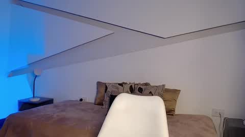 Snapshot of hot_little_bunny chatting on November 7, 2025, 9:48 pm Alana online show from November 7, 2025, 9:48 pm