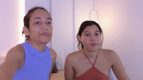 Snapshot of hot_little_bunny chatting on November 13, 2025, 9:25 pm Alana online show from November 13, 2025, 9:25 pm