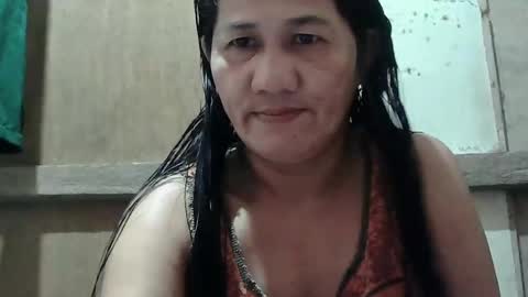 Snapshot of hot_mama09 chatting on February 12, 2025, 4:33 am hotmama online show from February 12, 2025, 4:33 am