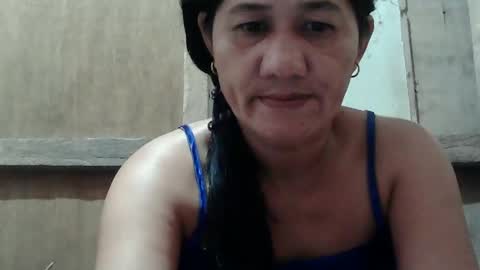 Snapshot of hot_mama09 chatting on February 24, 2025, 5:11 am hotmama online show from February 24, 2025, 5:11 am