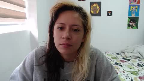 Mia online show from October 13, 2025, 1:33 pm