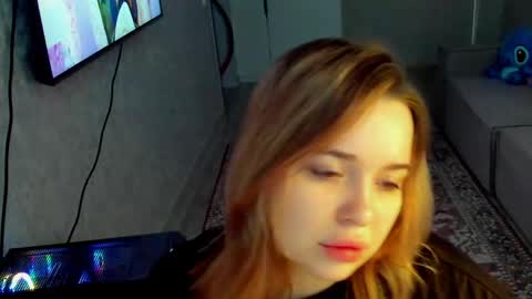Moon online show from April 27, 2026, 5:27 am
