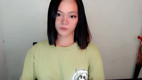 SWEET AGATHA online show from November 7, 2025, 2:28 pm