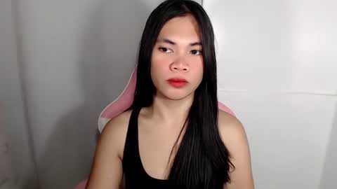 hot_pauline online show from April 11, 2026, 12:09 pm