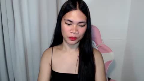 hot_pauline online show from April 25, 2026, 1:41 am