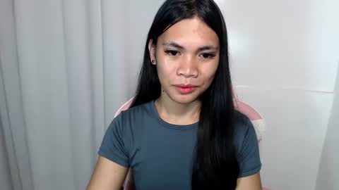 hot_pauline online show from May 5, 2026, 1:41 pm