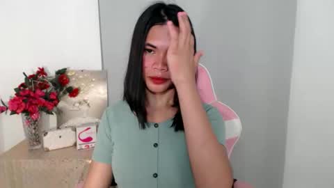 hot_pauline online show from May 16, 2026, 3:11 pm