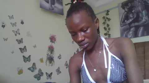 hot petite100 online show from November 25, 2025, 9:31 am