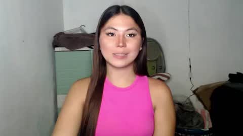 Nikki  online show from May 17, 2026, 1:51 pm