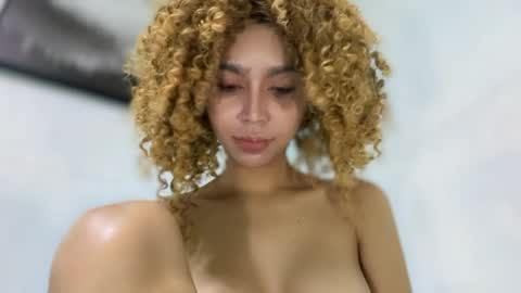 Ninna online show from March 22, 2026, 2:48 am