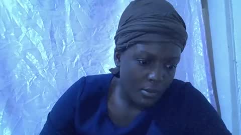 RAYLAH online show from April 2, 2026, 10:18 pm