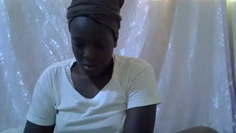 RAYLAH online show from April 3, 2026, 12:25 pm