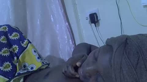 RAYLAH online show from April 15, 2026, 7:58 pm